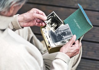 Erinnerungspflege Demenz Biografiearbeit